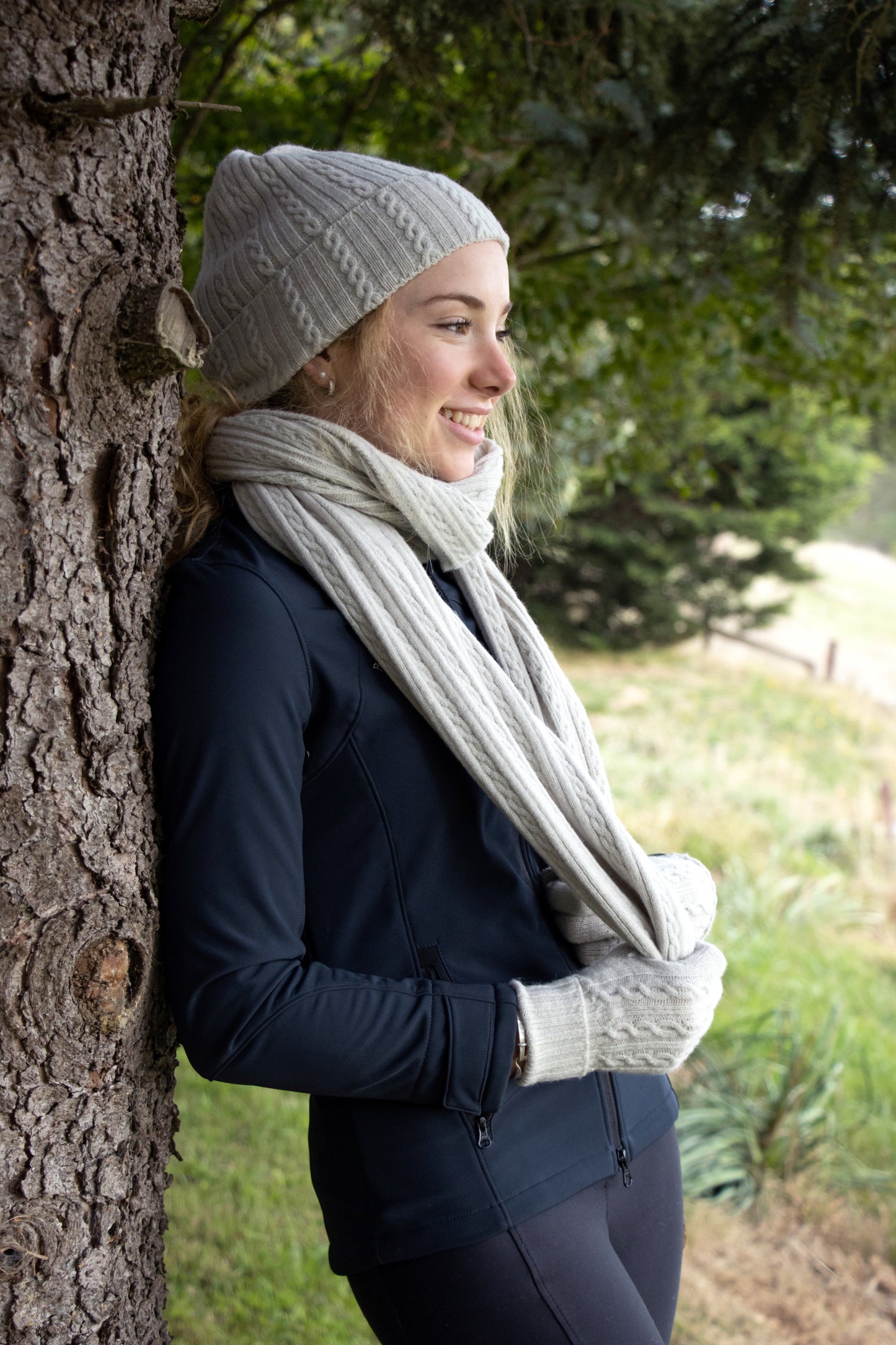 Cable Knit Thin Scarf - Grey