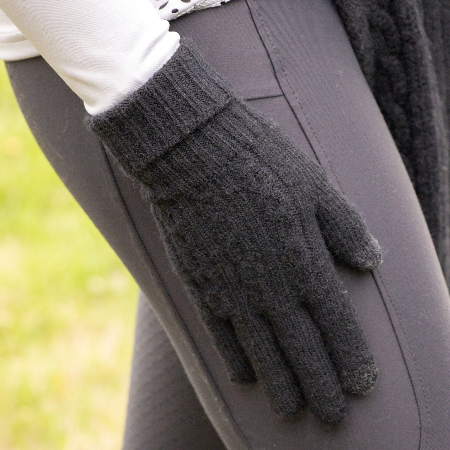 Cable Knit Gloves - Black